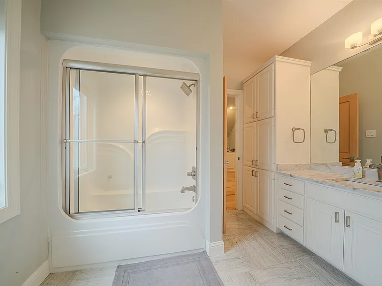 3 Lakeside Dr — Photo 25