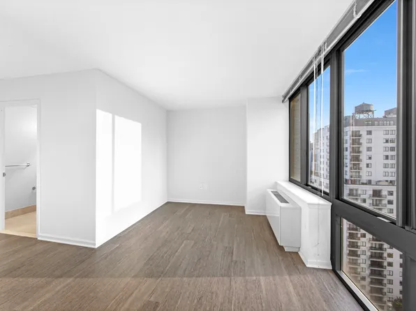 408 East 92nd Street image 13 of 15