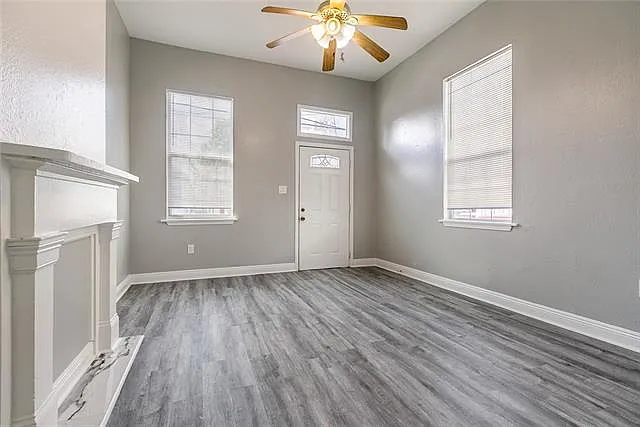 2411 S Saratoga St — Photo 3