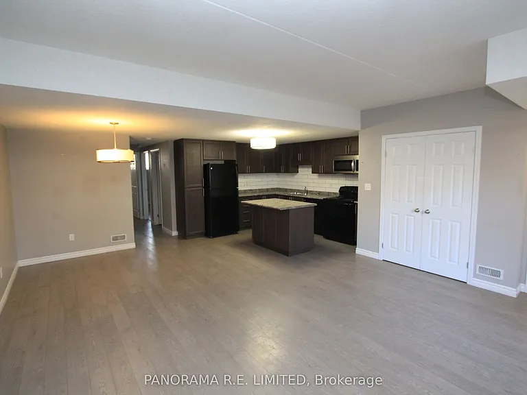 243 Rachel Cres #G — Photo 3