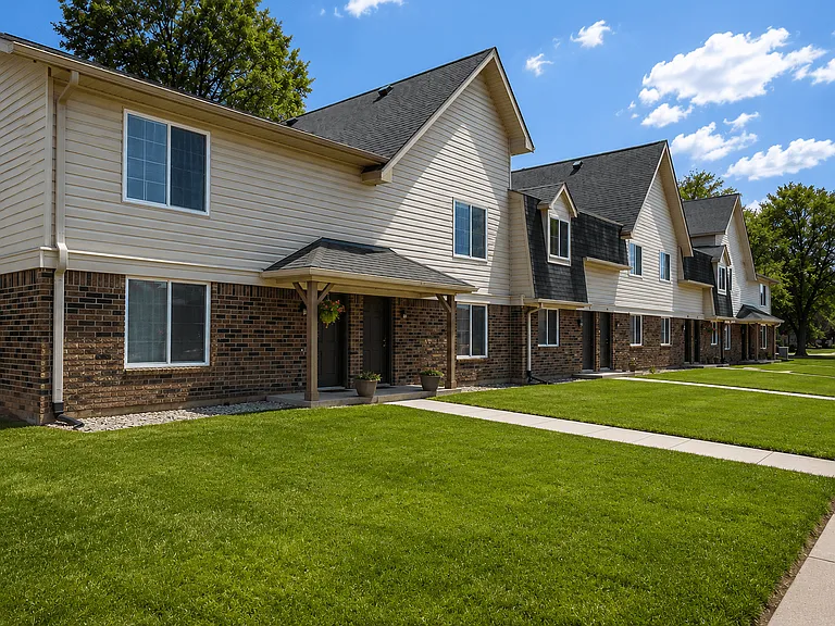 Lake Camelot Apartments — Photo 27