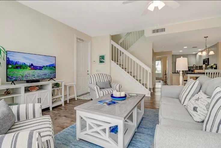 8096 Josefa Way — Photo 10