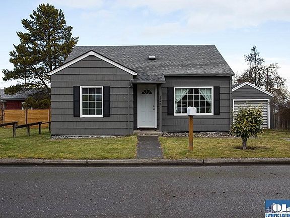2nd image of 123 E Orcas Ave