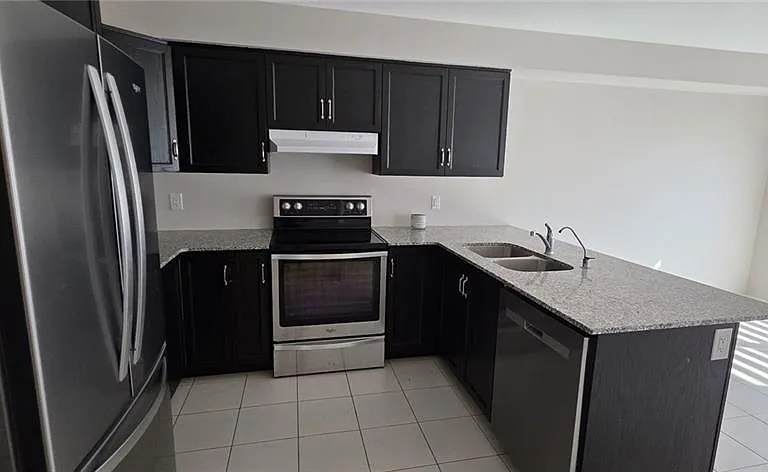 33 Freer Dr — Photo 7