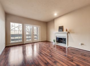 9801 Royal Ln APT 703, Dallas, TX 75231