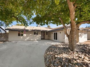 30 Zircon Cir, Las Vegas, NV 89106