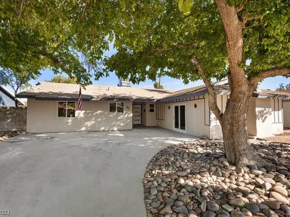 30 Zircon Cir, Las Vegas, NV 89106