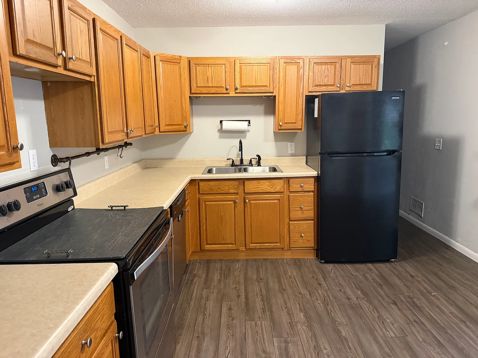 3 bed, 1156 sqft, $1,400 — Photo 4
