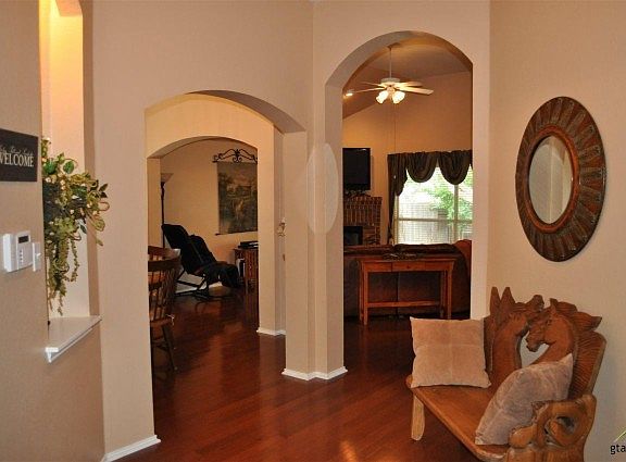 2nd image of 2312 Kristen Ln