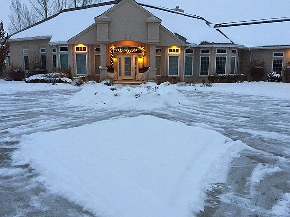 3rd image of 4081 Hidden Lakes Dr