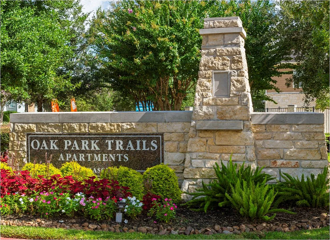 Oak Park Trails — Photo 1