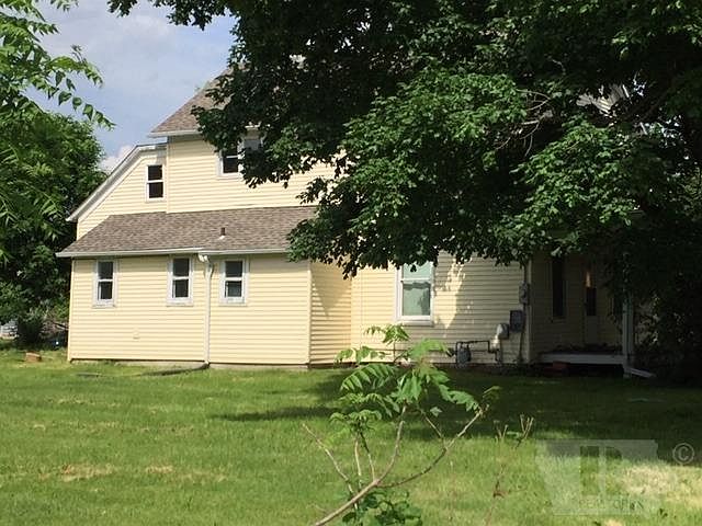 2nd image of 705 W Stone Ave