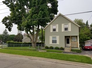 724 Porter St, Waukegan, IL 60085