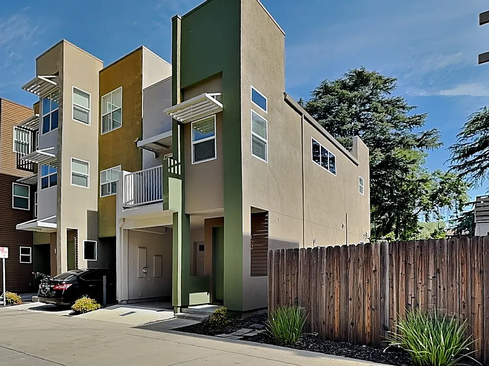392 Midstream Ln