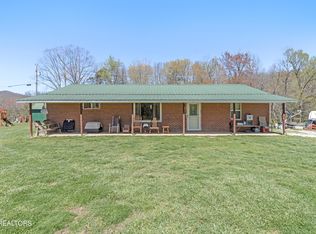 181 Mullins Ln, Sunbright, TN 37872