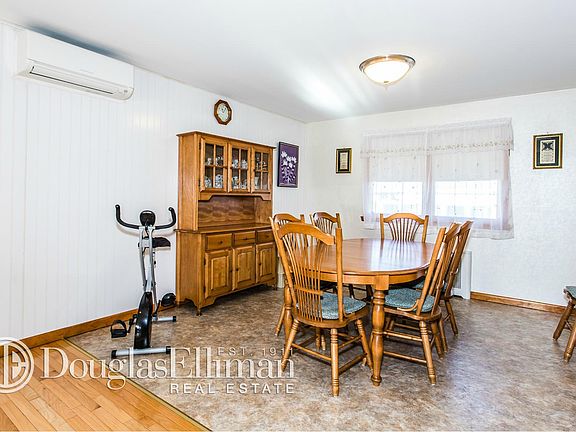 5th image of 4017 Meadow Ln