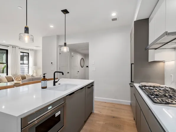 201 Washington St #3, Brighton, MA 02135