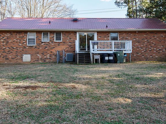 2nd image of 1727 Pinecrest Rd