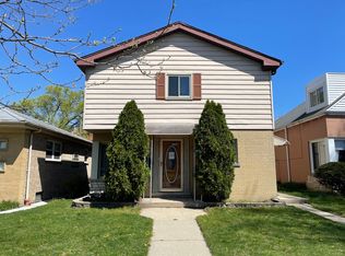 2140 W Highland Ave, Chicago, IL 60659