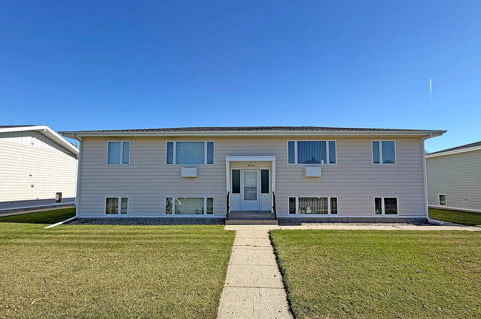 Cozy 4-Plex's Located on Minot's North Hill! 2028-2048 5th Street NW — Photo 1