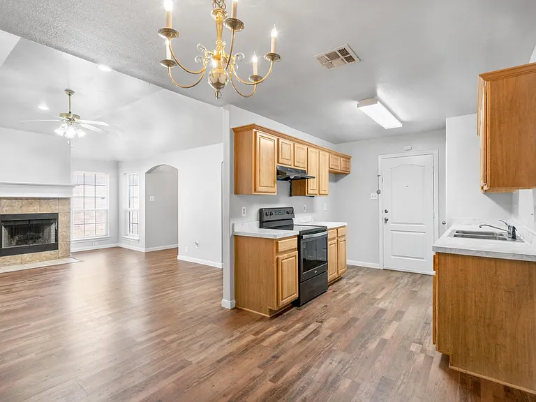9212 Coral Ln — Photo 11