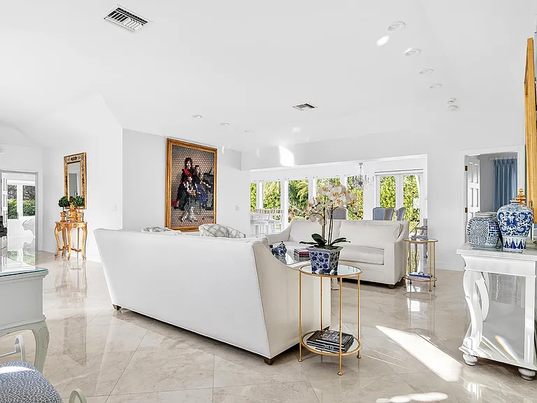 107 E Inlet Dr — Photo 3