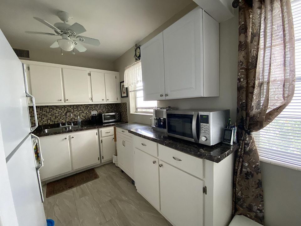 1st image of 108 Cambridge E