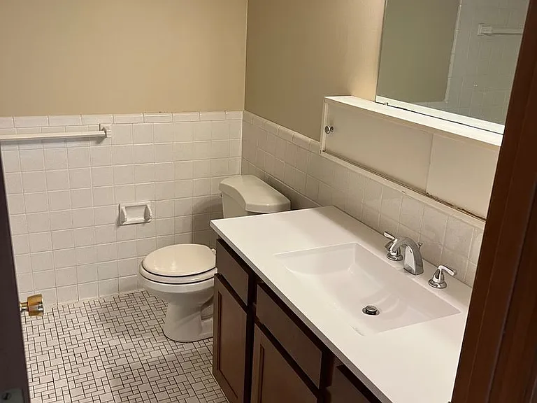 Indian Village Apartments — Photo 28