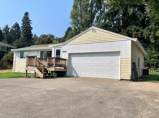 16645 Sylvester Rd SW, Seattle, WA 98166