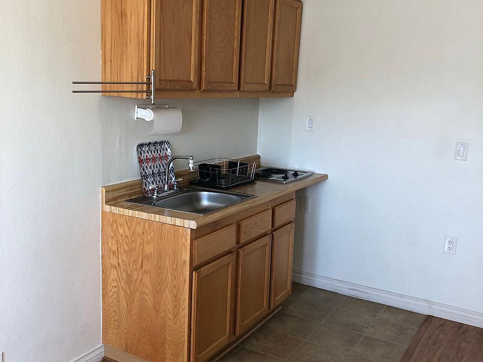 2nd image of 1075 Grover Ave APT 3