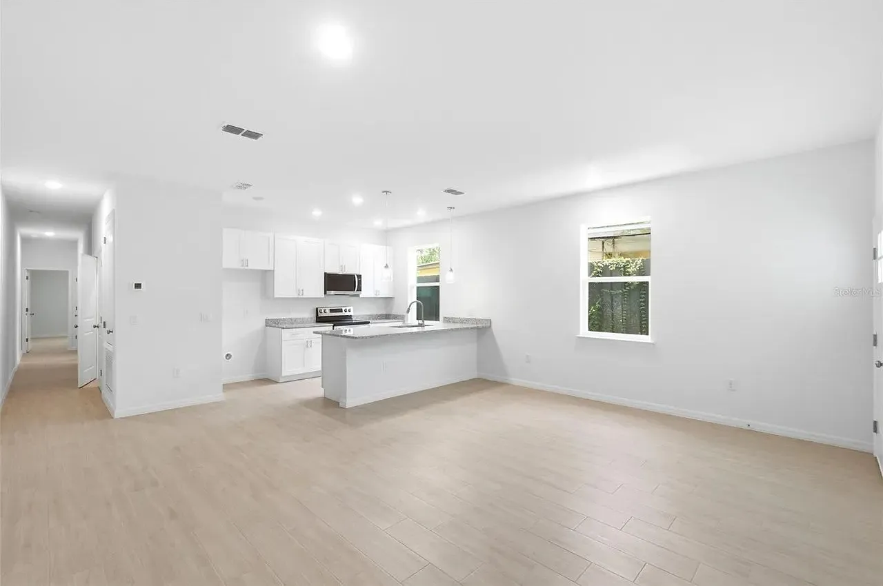 67 Glover St — Photo 3