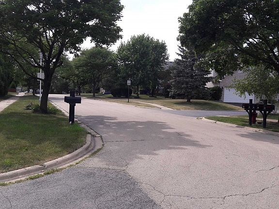 4th image of 279 Windsor Dr
