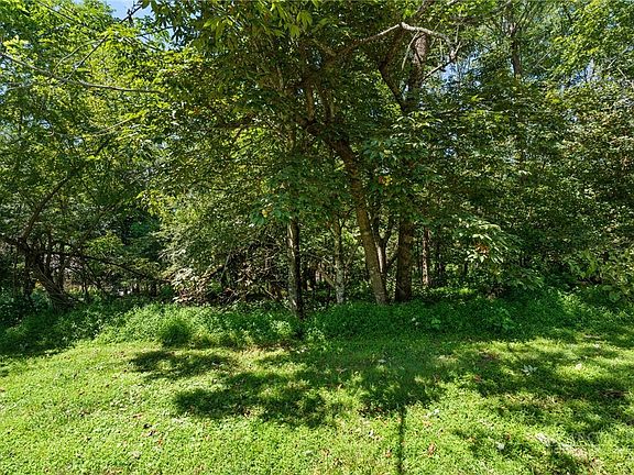 2nd image of 987 Alpine Drive