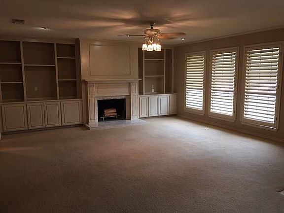 4th image of 900 Greenleaf Dr
