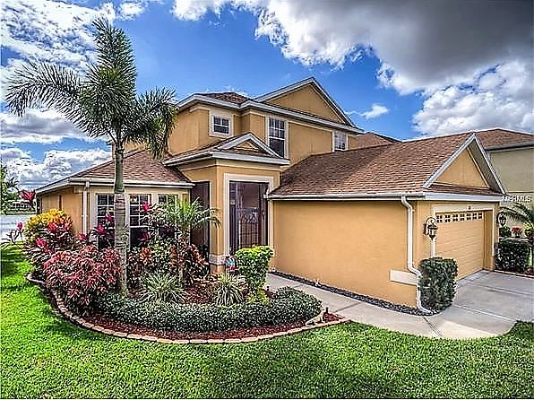 Beautiful lakeside home!