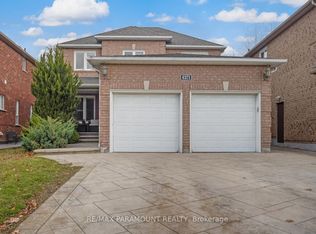6371 Ormindale Way, Mississauga, ON L5V 1J2