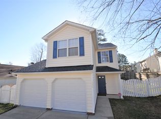 202 Thorncrest Dr, Apex, NC 27539