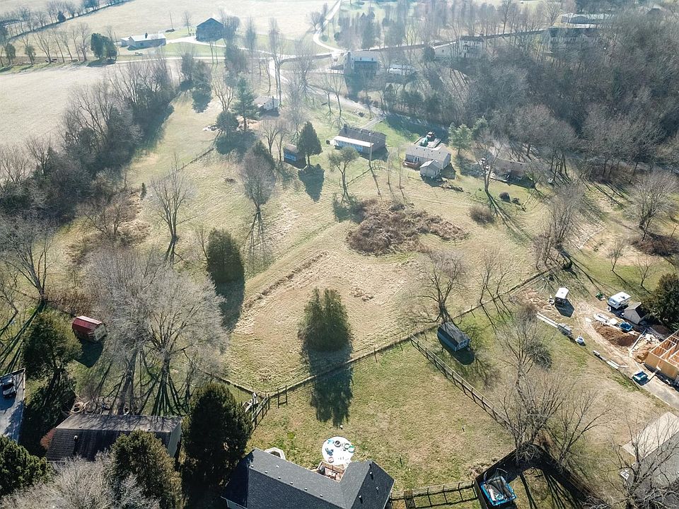 2nd image of 3000 Bluegill Rd
