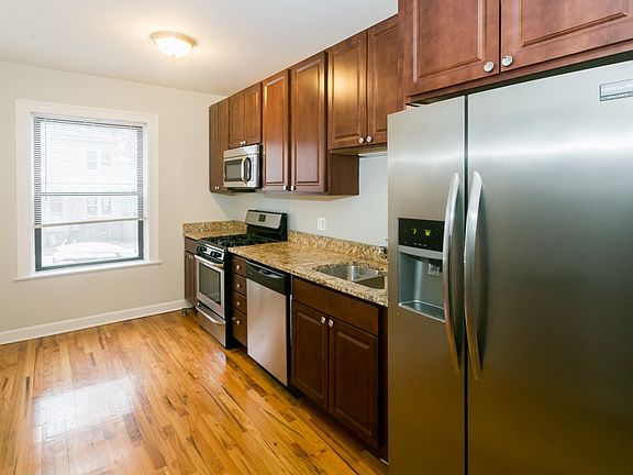 5th image of 5075 N Wolcott Ave APT 1