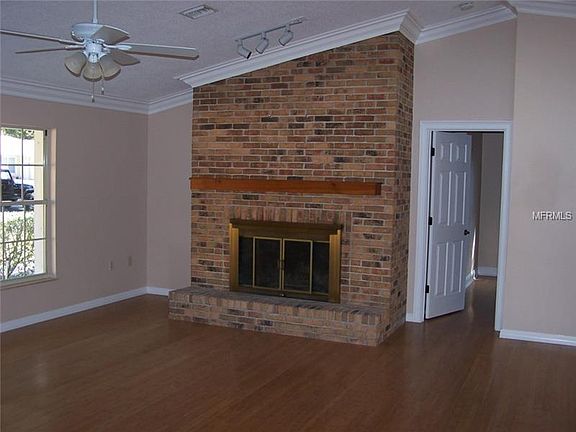 4th image of 406 Blueberry Dr