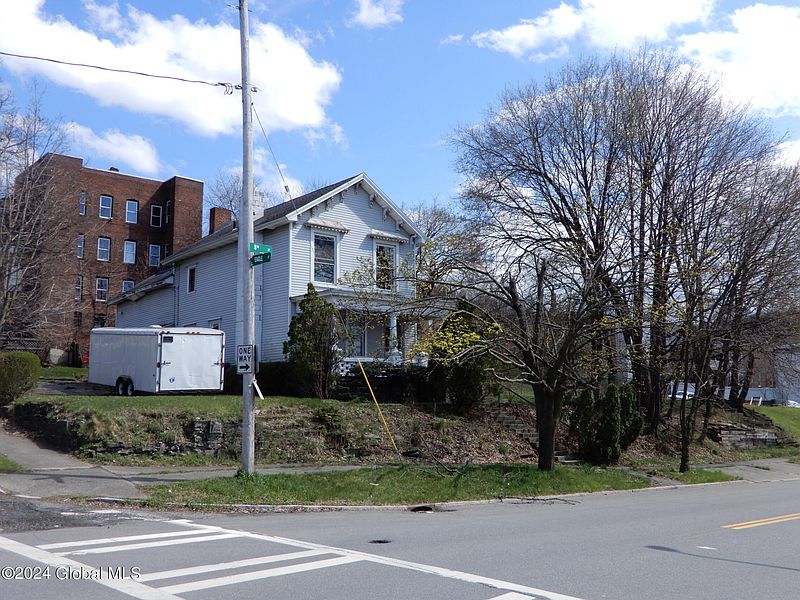 5th image of 238 8th Street