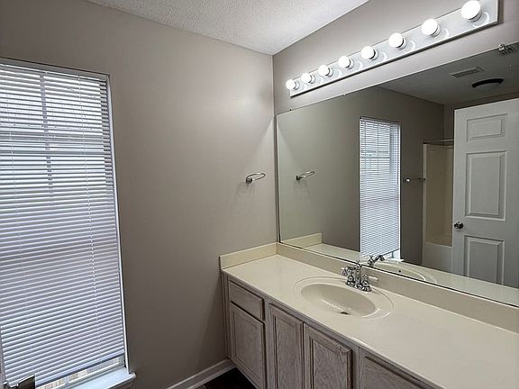 3rd image of 1257 Louisville St Unit 72