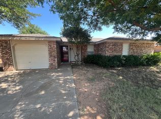 2218 86th St, Lubbock, TX 79423