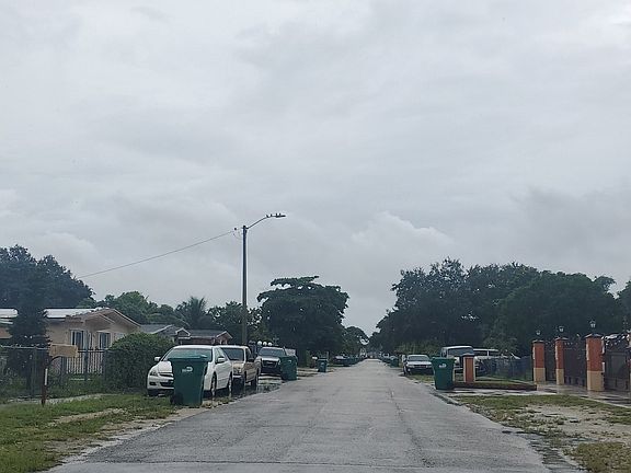 4th image of 3020 NW 96th St