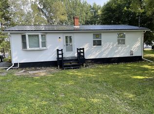 15 Manchester Ct, Presque Isle, ME 04769