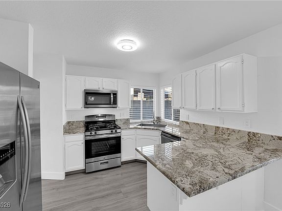 4th image of 5732 Desert Sky Way