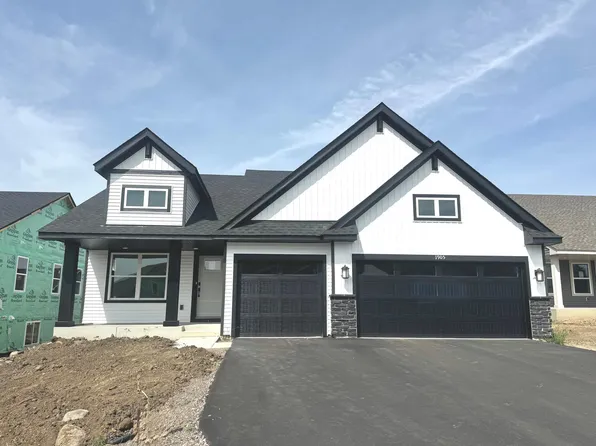 1905 Dogwood Ct, Carver, MN 55315