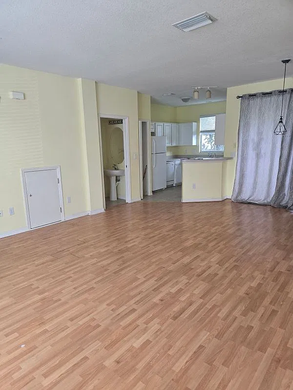 2 bed, 1.5 bath, 1134 sqft, $1,725 — Photo 1