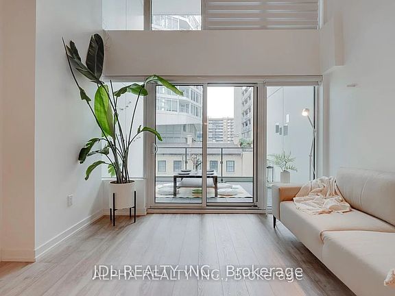 2nd image of 77 Shuter St #516