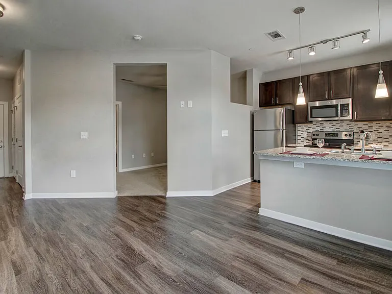 Note 16 Apartments — Photo 4